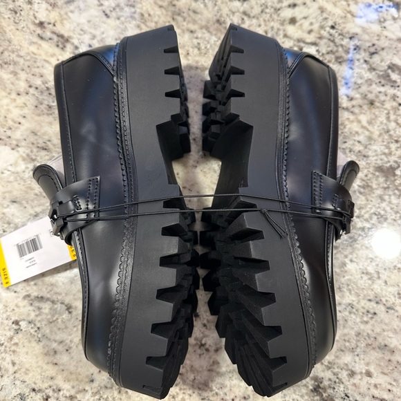 Steve Madden Ladies Chunky Black Platform Loafer NIB - Picture 5 of 14